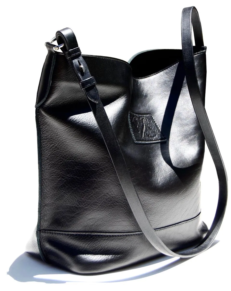 MUSTANG | Equestrian Shoulder Bag | Bucket Bag - AtelierCG
